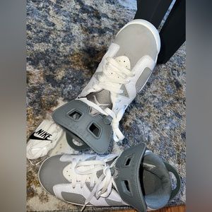 Jordan Retro 6 ‘Cool Greys